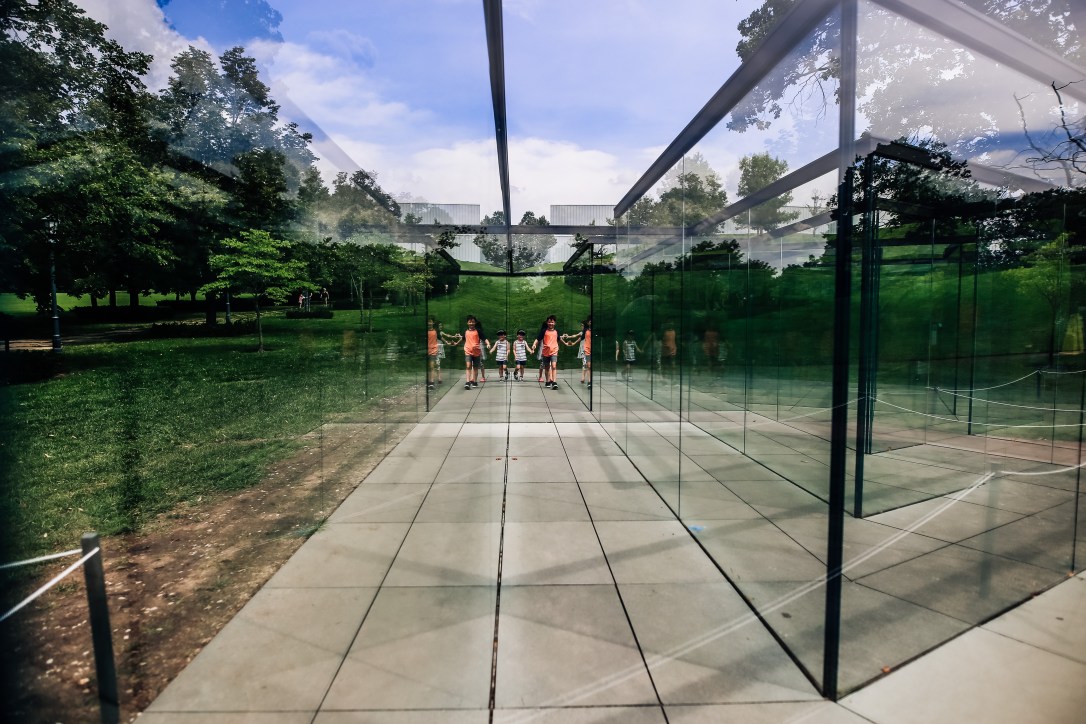 Kansas City Nelson Atkins Museum of Art glass maze children reflections summer
