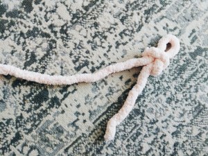 large chunky knit blanket DIY tutorial